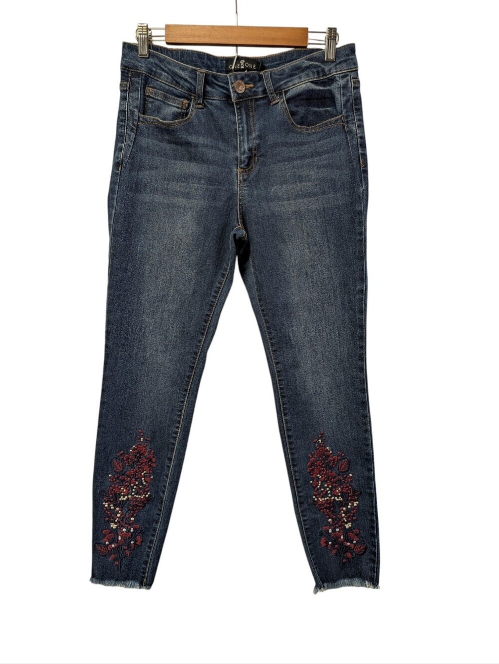 One 5 One Women's Size 10 Blue Skinny Jeans Floral Embroidery Frayed Hem